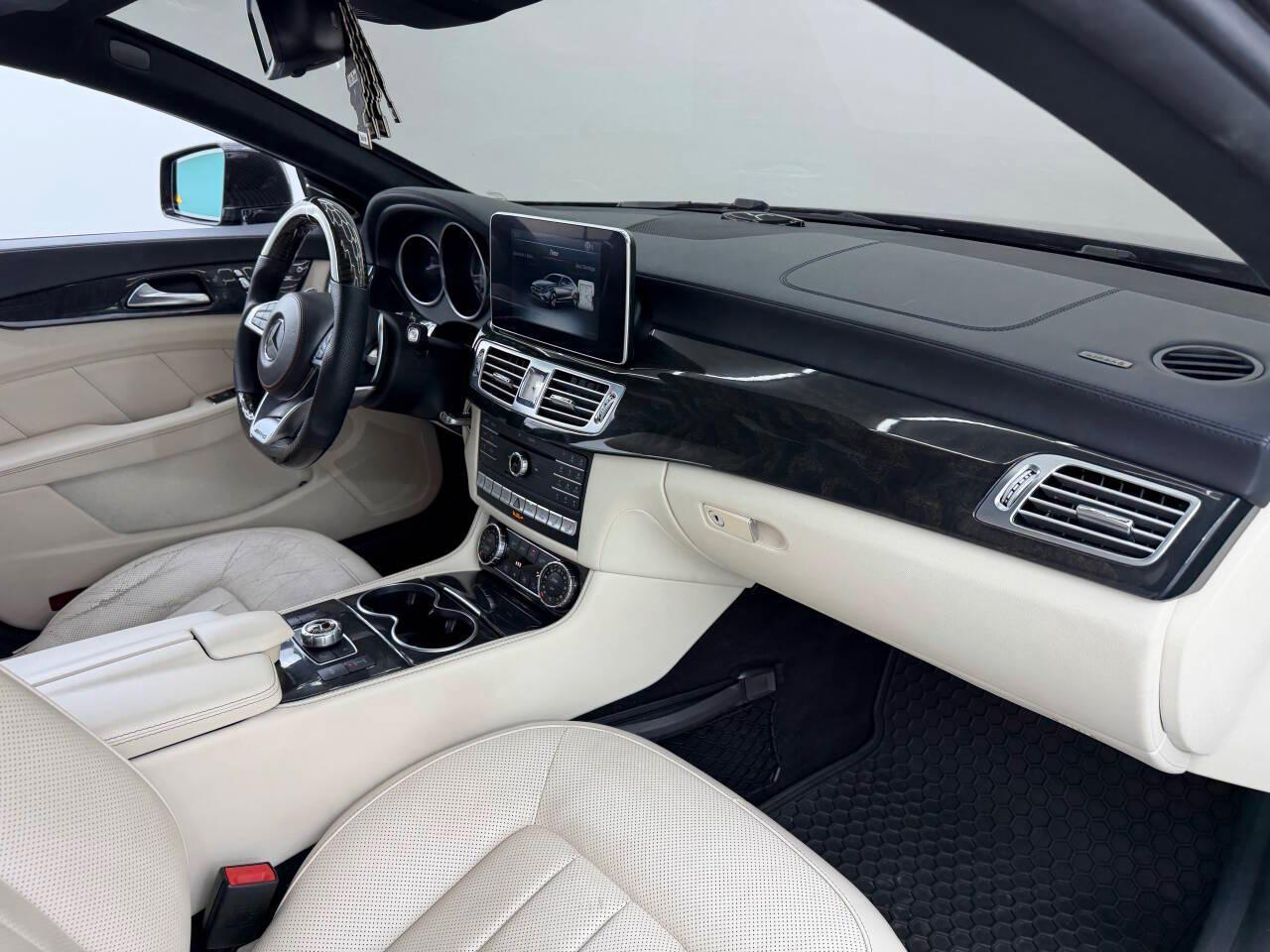 Mercedes-Benz CLS-Class CLS550 4MATIC 2016