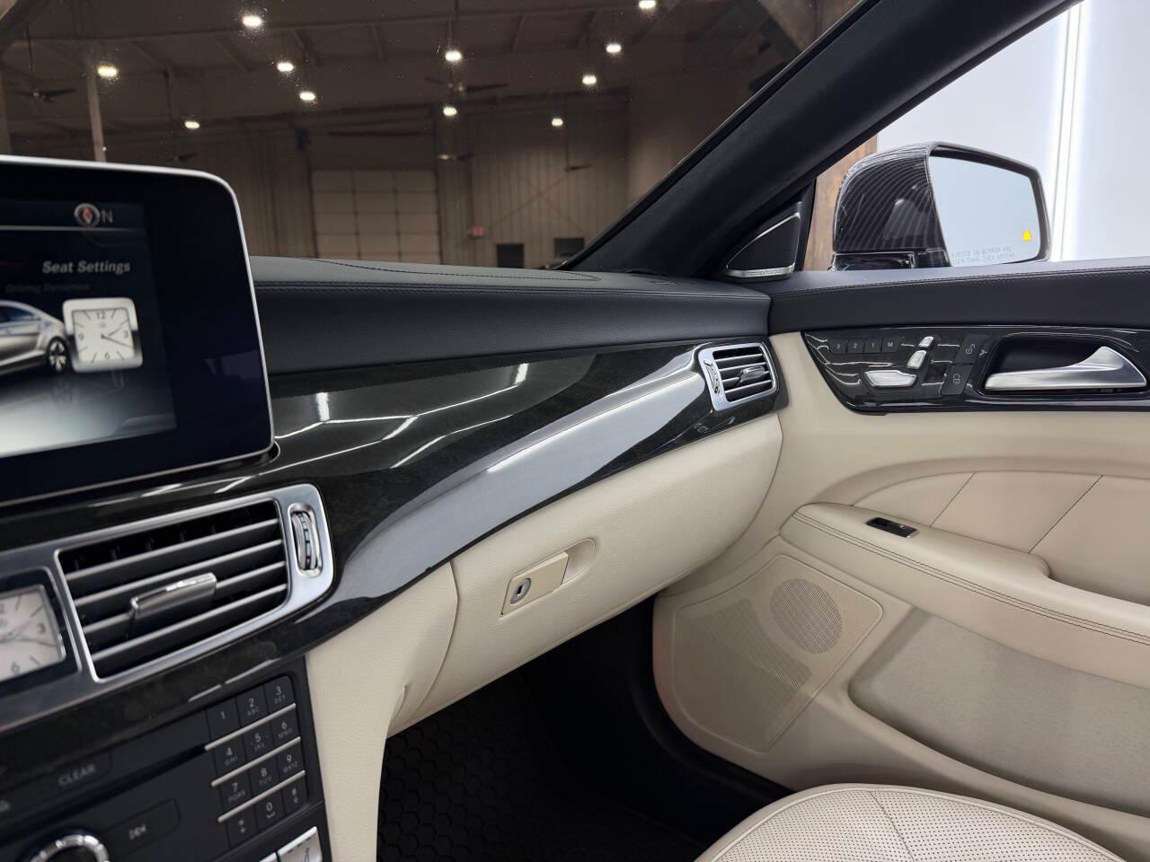 Mercedes-Benz CLS-Class CLS550 4MATIC 2016