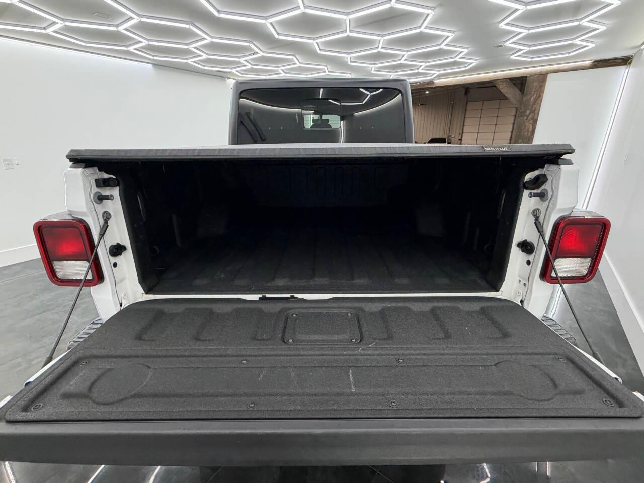 Jeep Gladiator Sport 2023