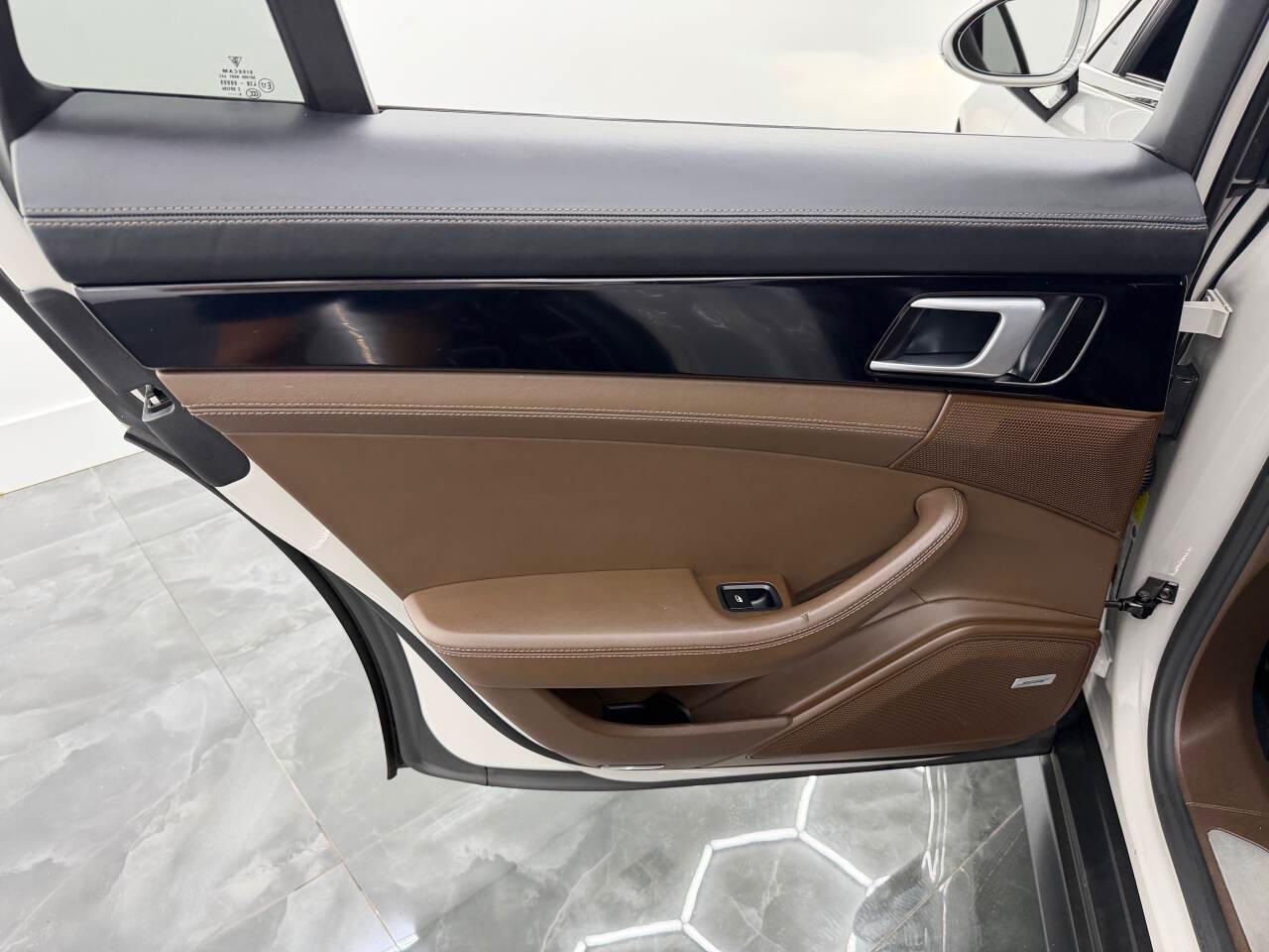 Porsche Panamera 4 Sport Turismo 2019