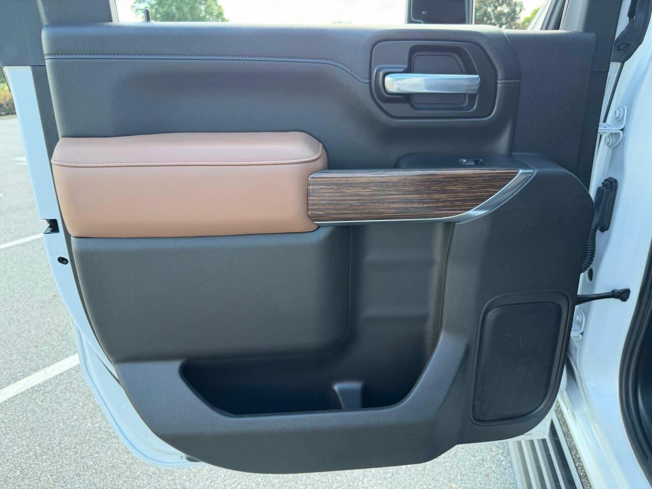 Chevrolet Silverado 2500HD High Country Crew Cab Short Box 4WD 2023