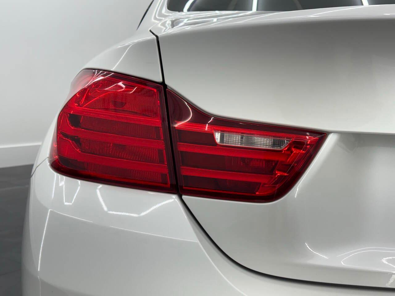 BMW M4 Coupe 2016
