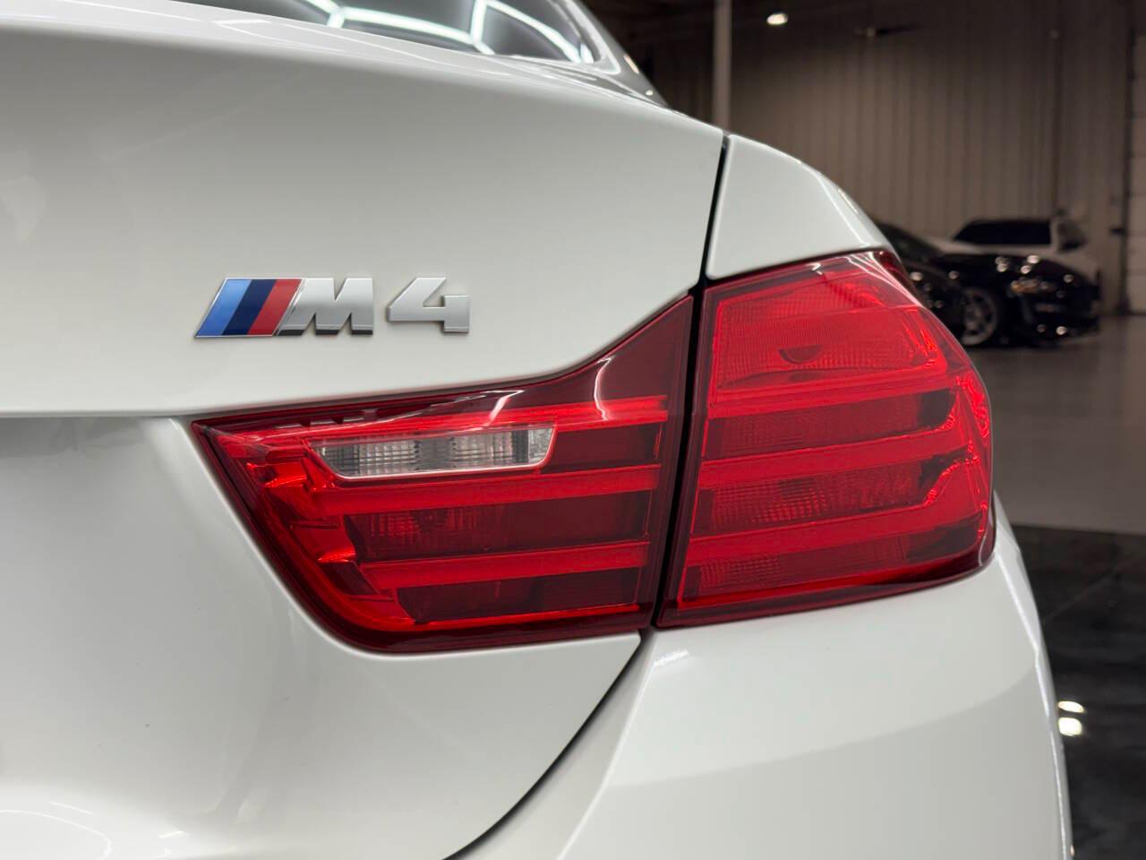 BMW M4 Coupe 2016