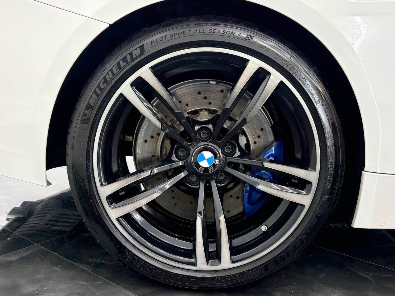 BMW M4 Coupe 2016