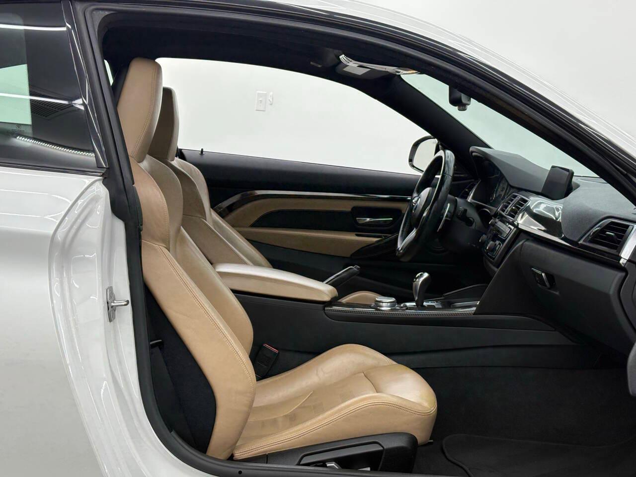 BMW M4 Coupe 2016