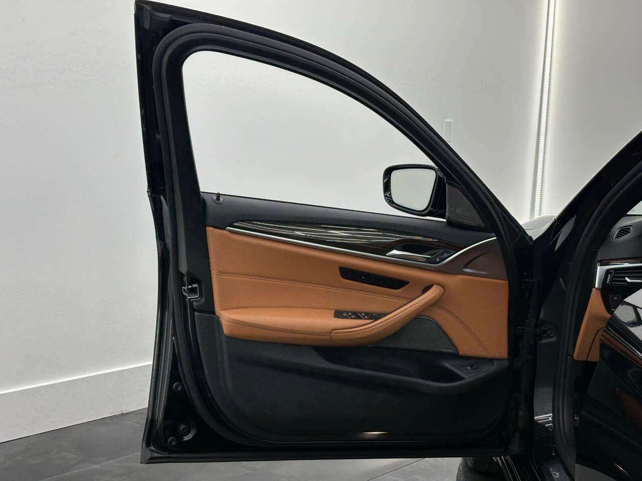BMW 5-Series 530i xDrive 2018