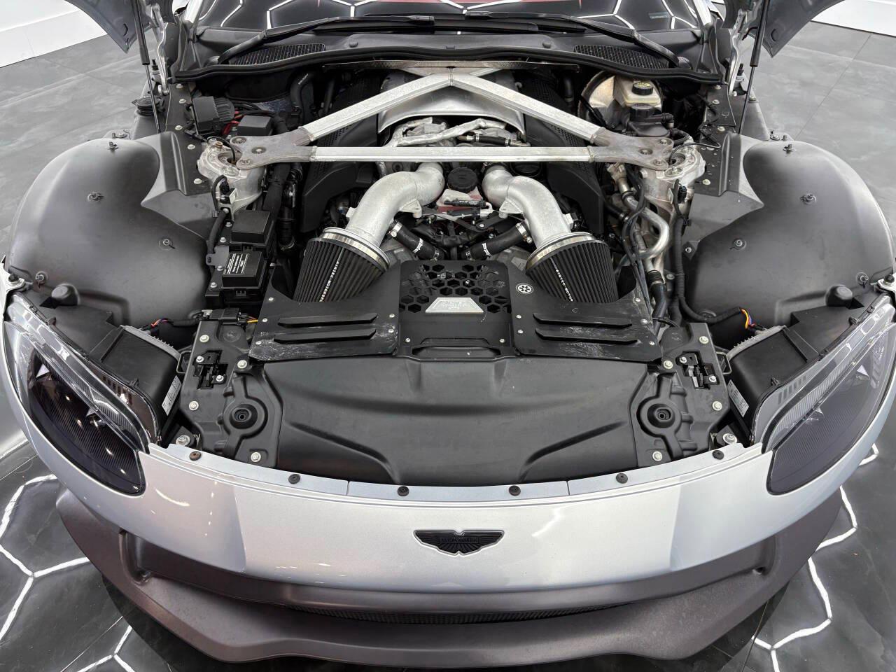 Aston Martin Vantage Base 2019