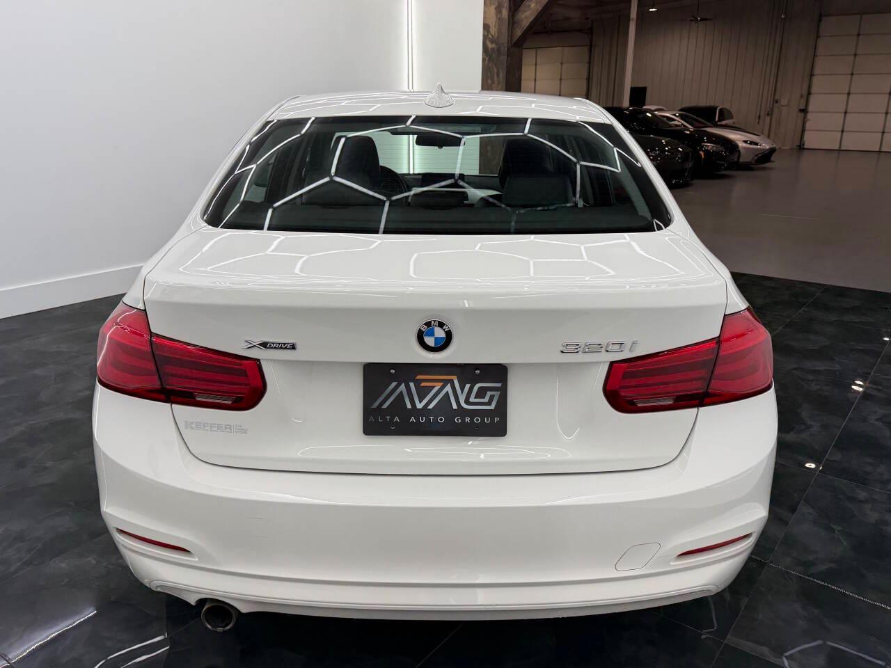 BMW 3-Series 320i xDrive Sedan 2018