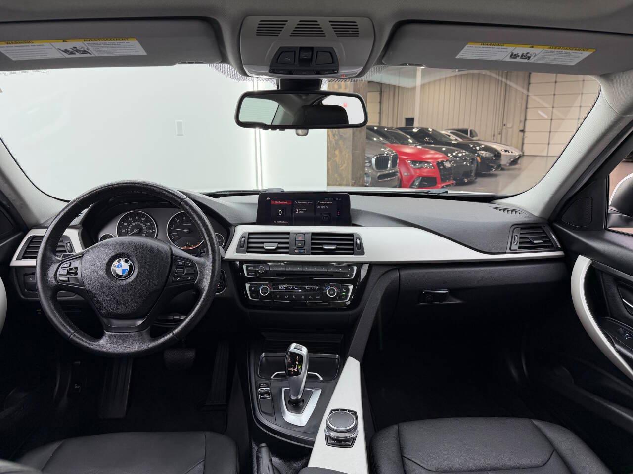 BMW 3-Series 320i xDrive Sedan 2018