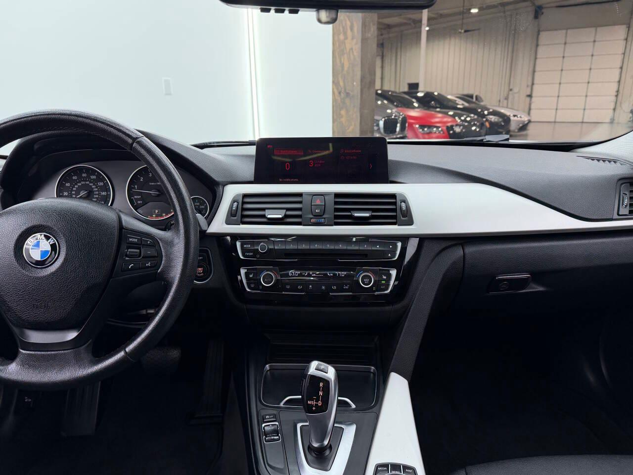 BMW 3-Series 320i xDrive Sedan 2018