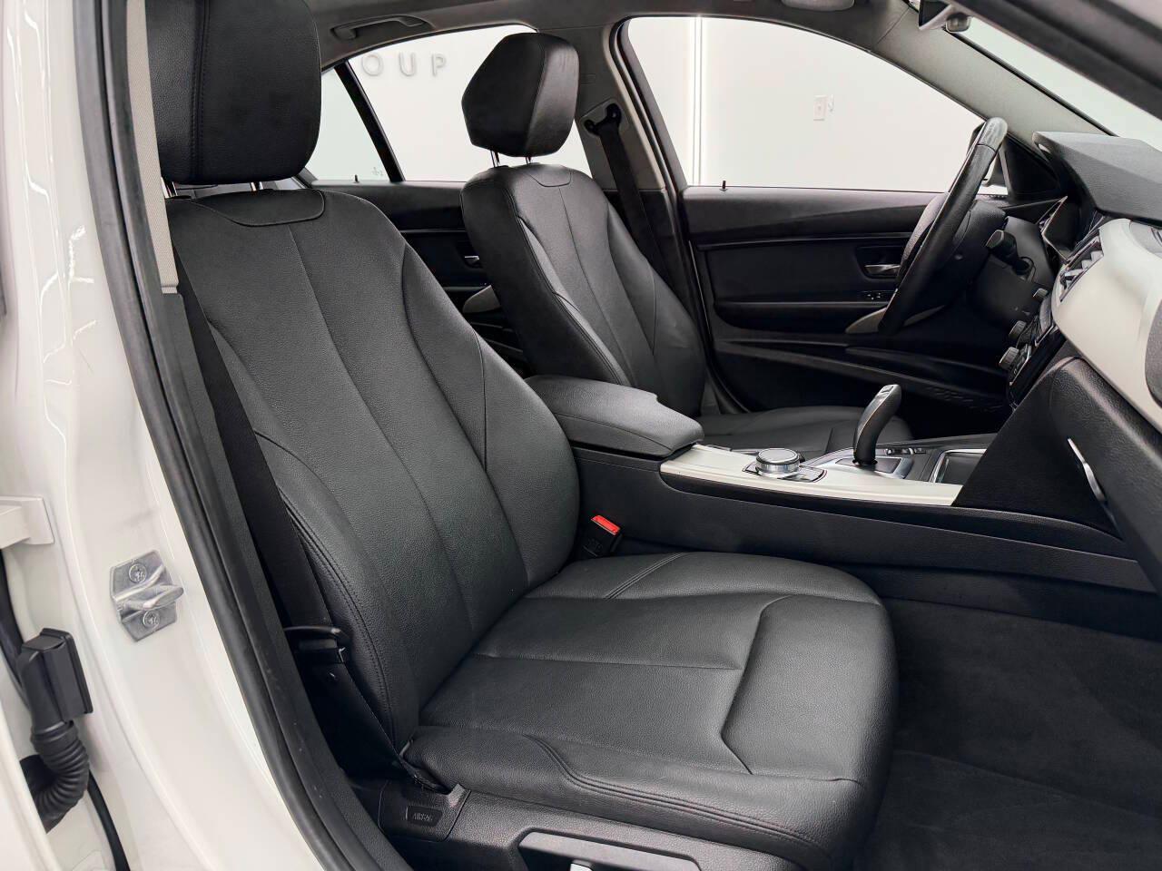BMW 3-Series 320i xDrive Sedan 2018