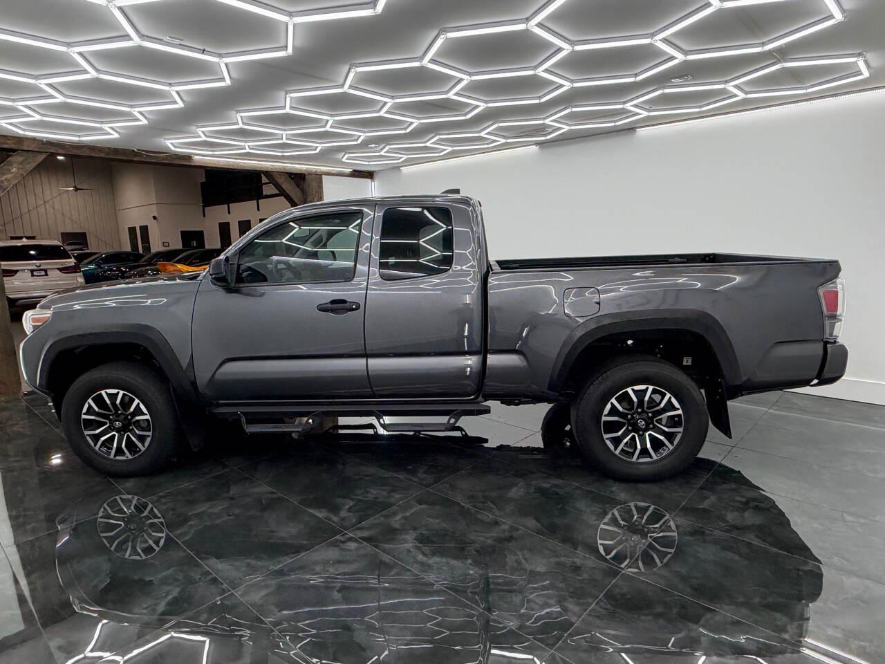 Toyota Tacoma SR5 Access Cab I4 6AT 4WD 2020