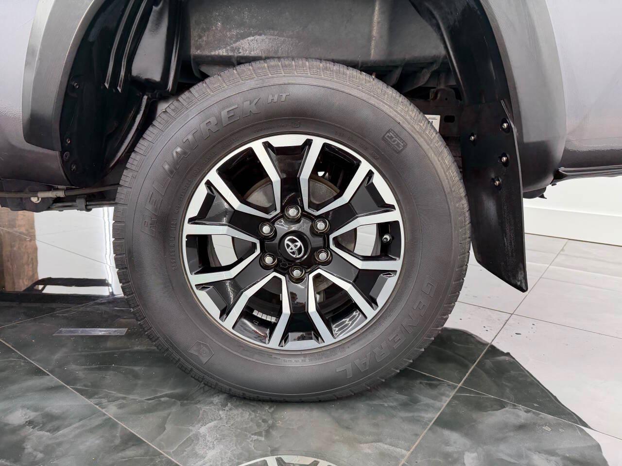 Toyota Tacoma SR5 Access Cab I4 6AT 4WD 2020