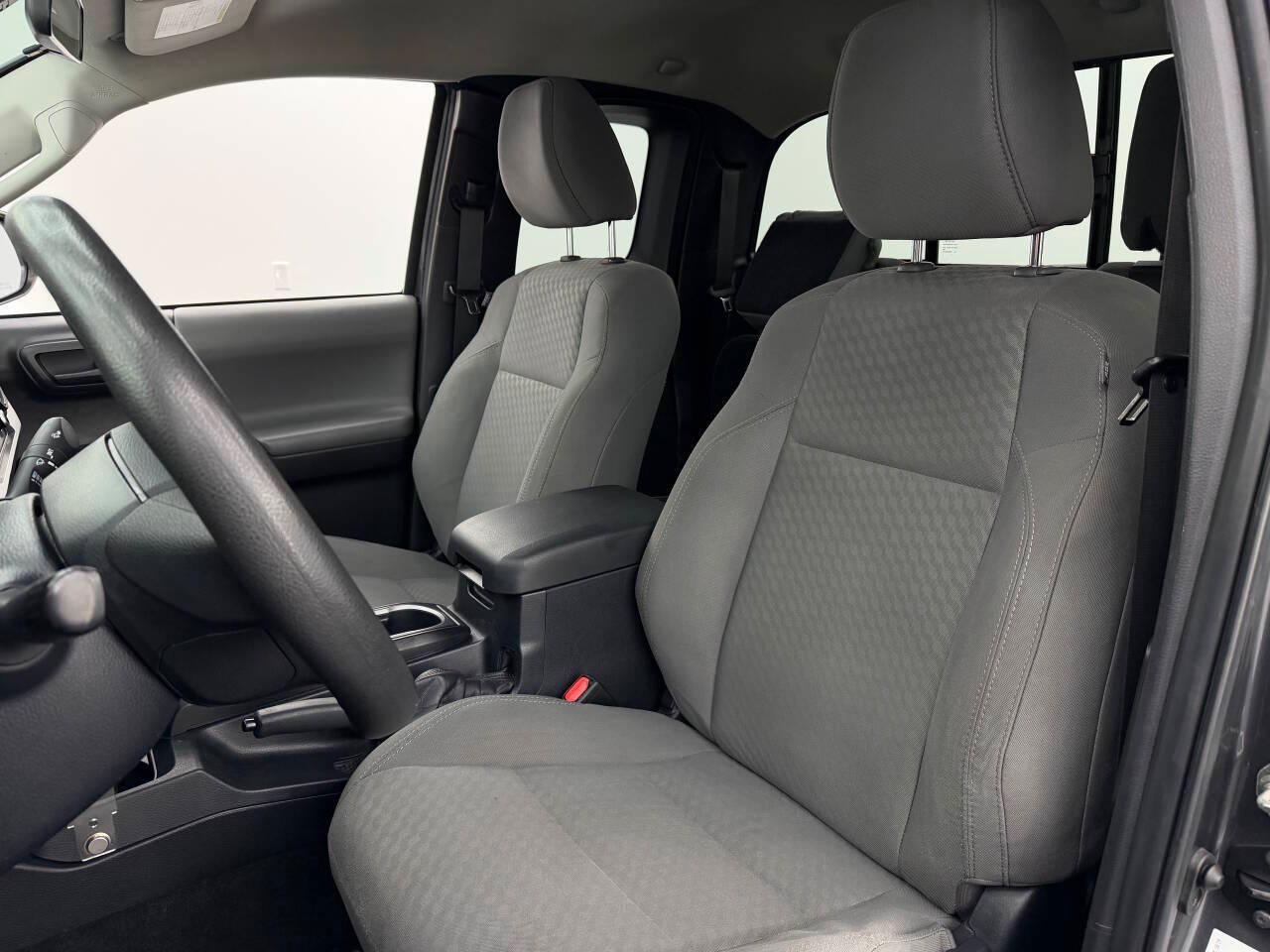 Toyota Tacoma SR5 Access Cab I4 6AT 4WD 2020