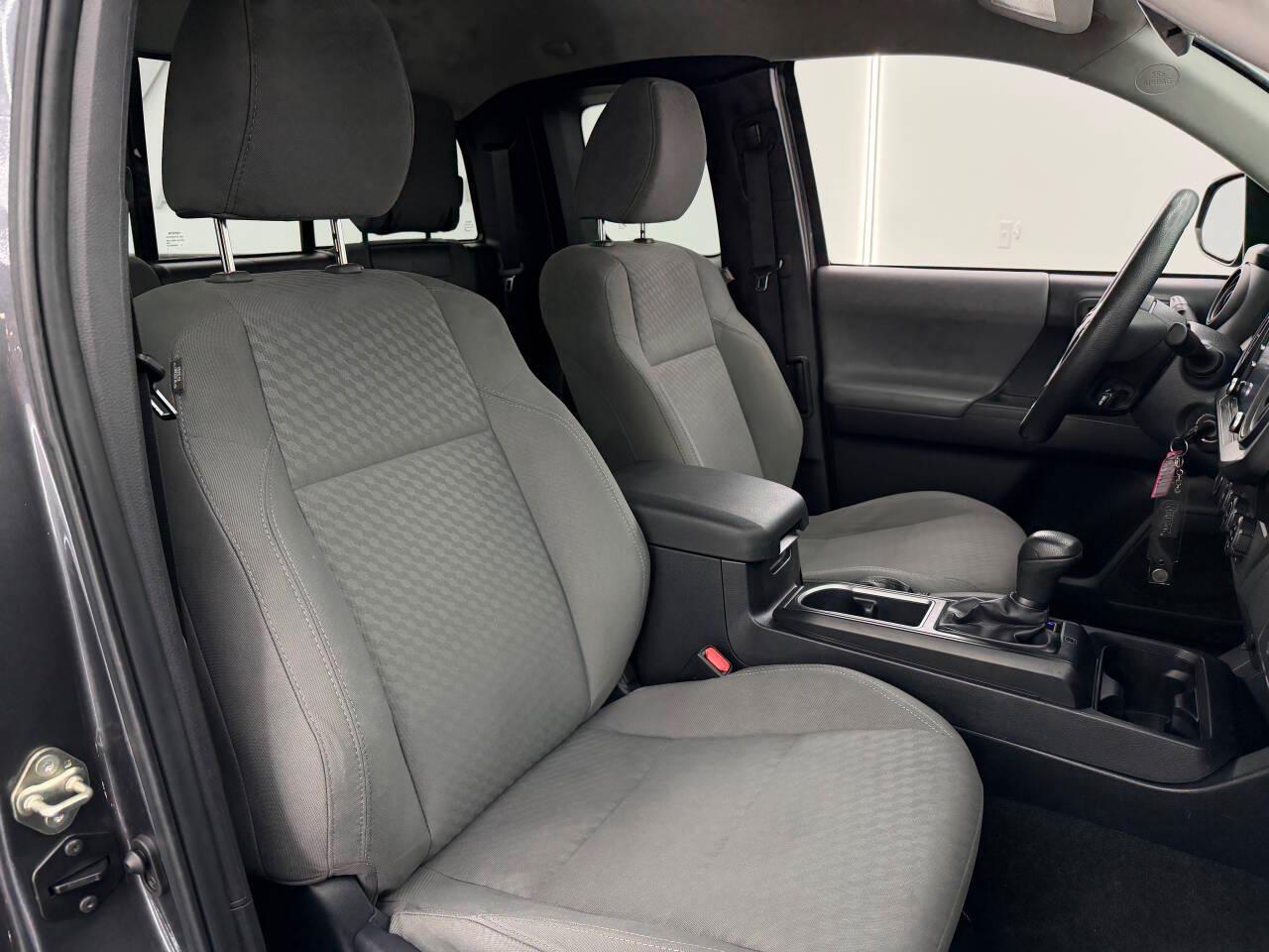 Toyota Tacoma SR5 Access Cab I4 6AT 4WD 2020