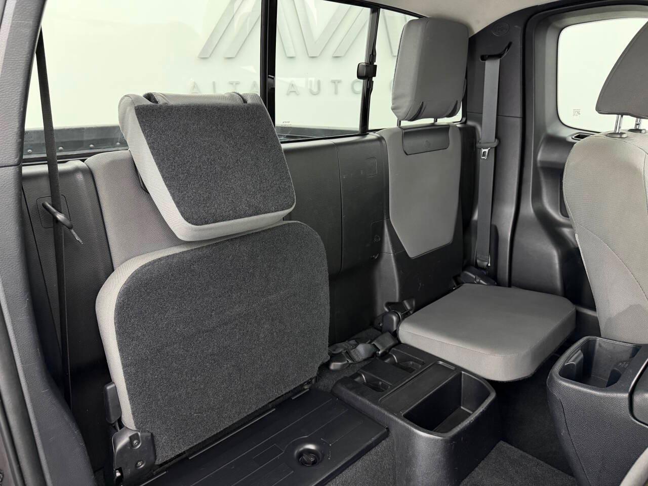 Toyota Tacoma SR5 Access Cab I4 6AT 4WD 2020