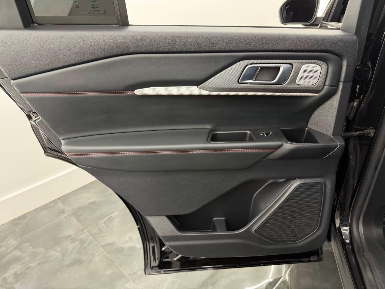 Ford Explorer ST 2025