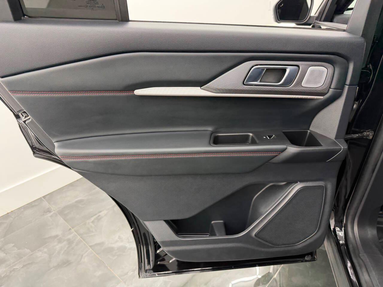 Ford Explorer ST 2025