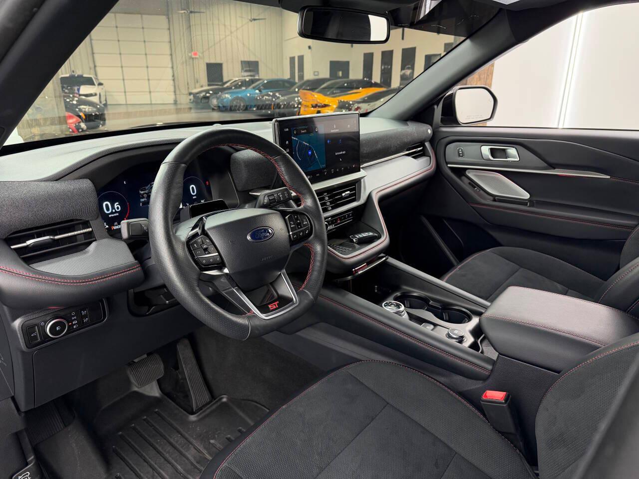Ford Explorer ST 2025