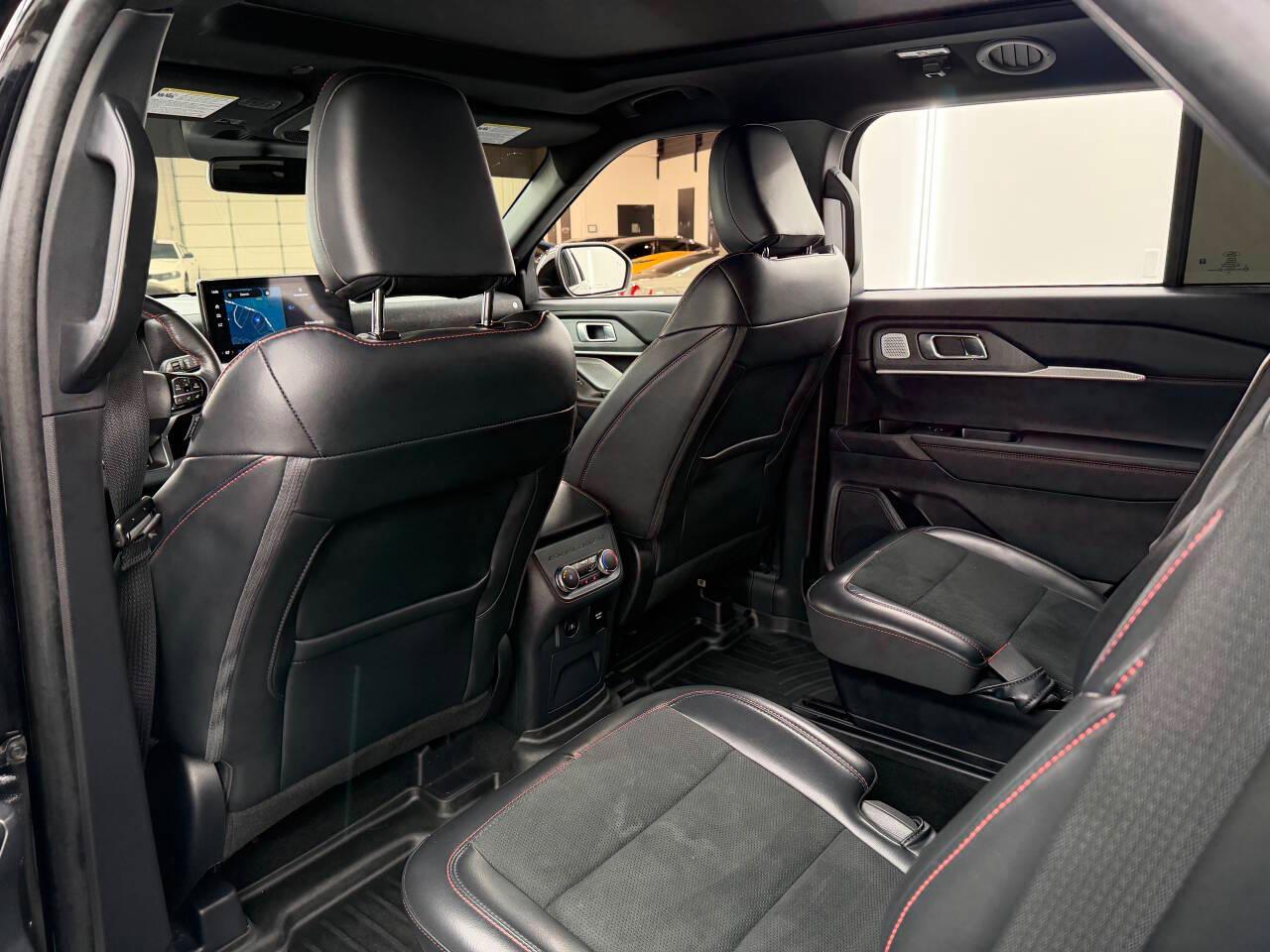Ford Explorer ST 2025