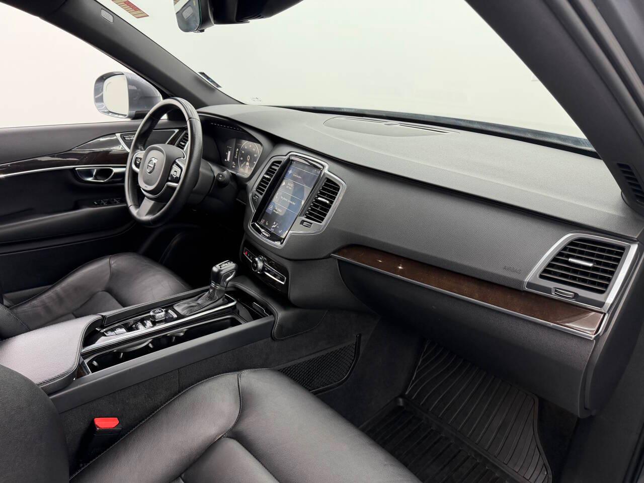 Volvo XC90 T5 Momentum 2019