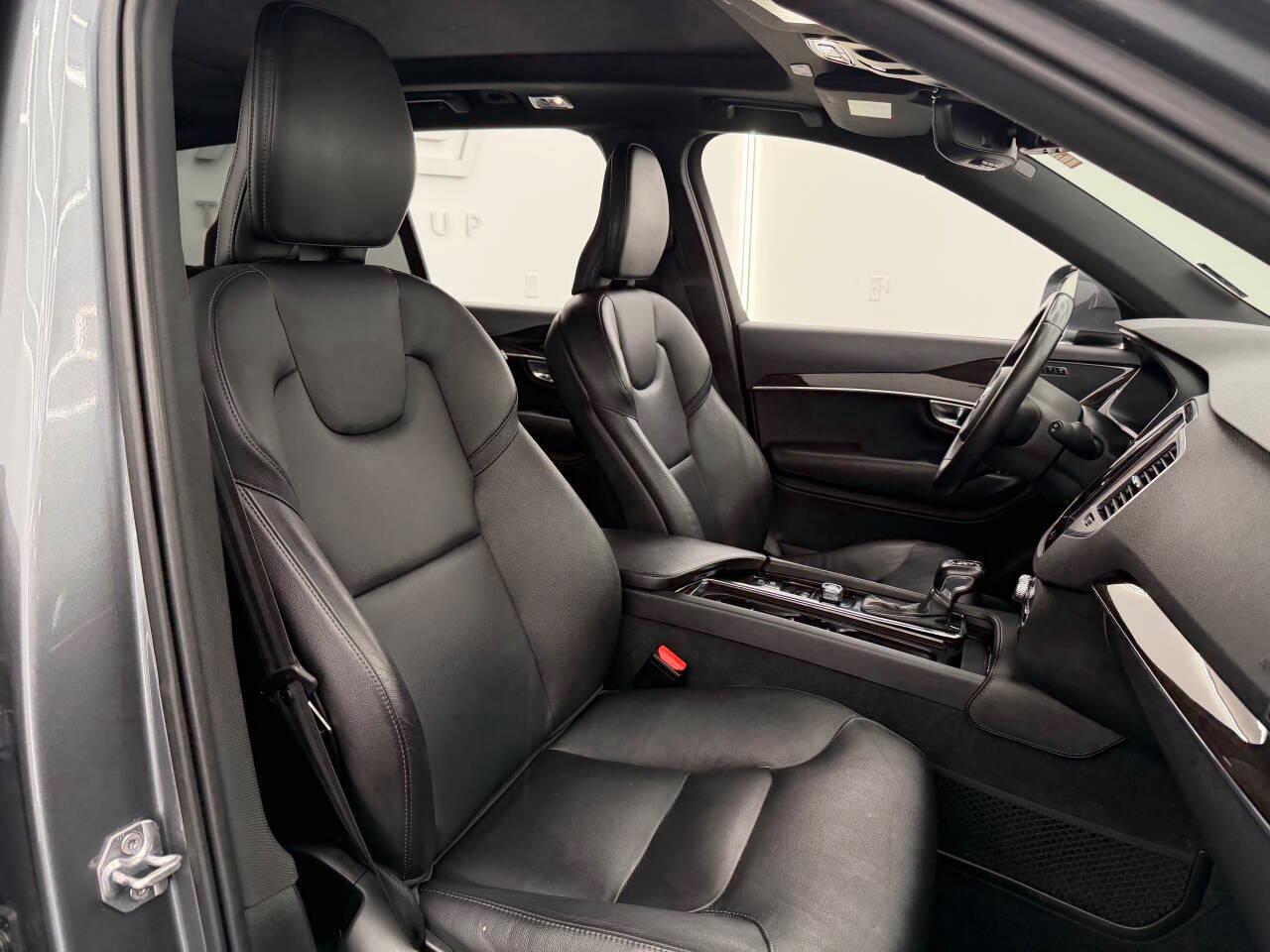 Volvo XC90 T5 Momentum 2019