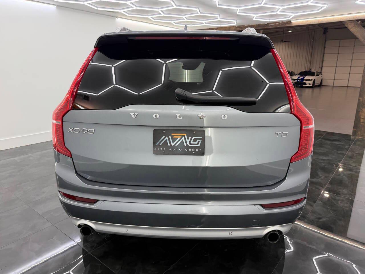 Volvo XC90 T5 Momentum 2019