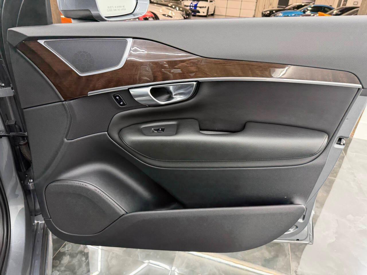 Volvo XC90 T5 Momentum 2019