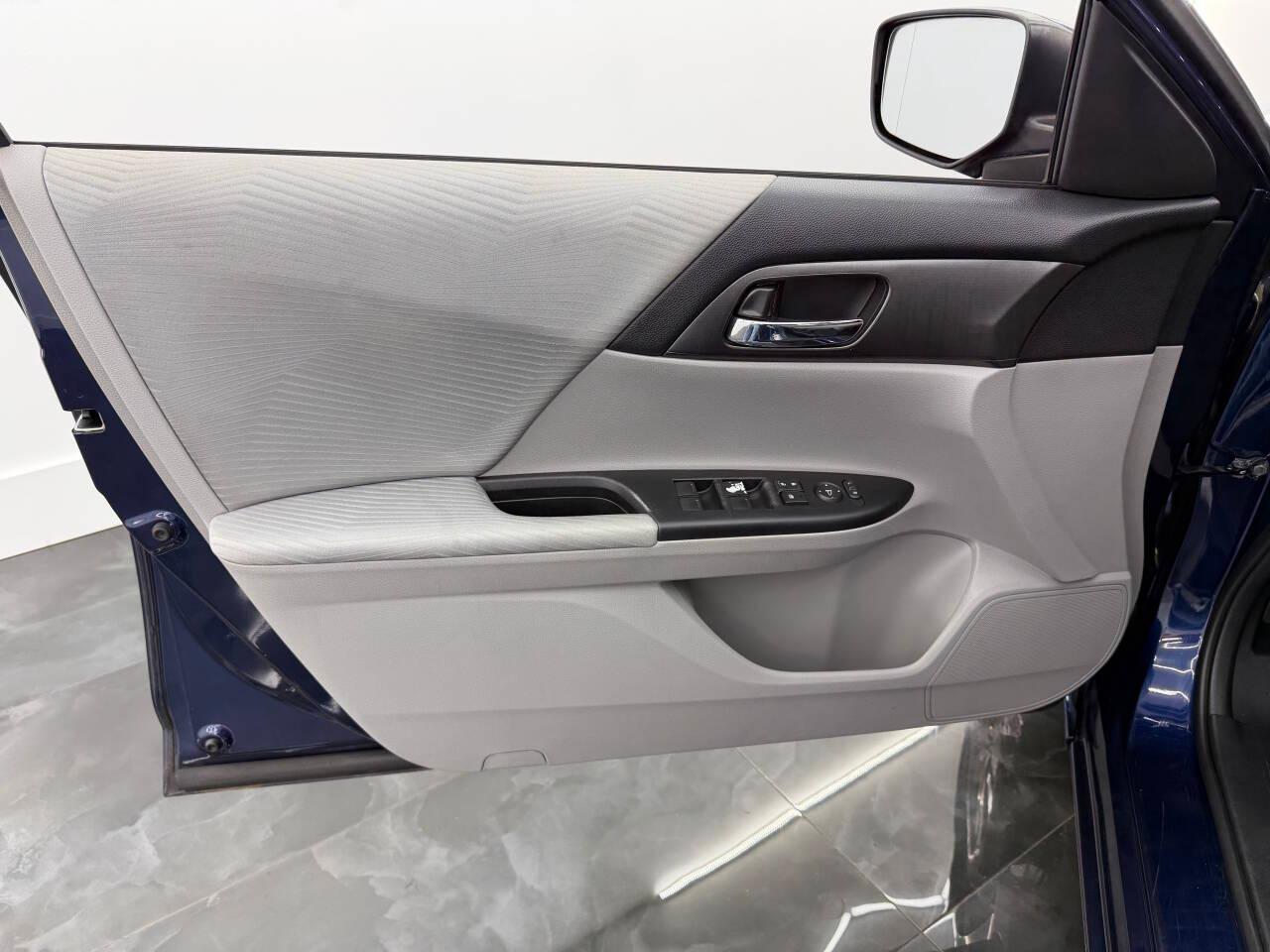 Honda Accord LX Sedan CVT 2015