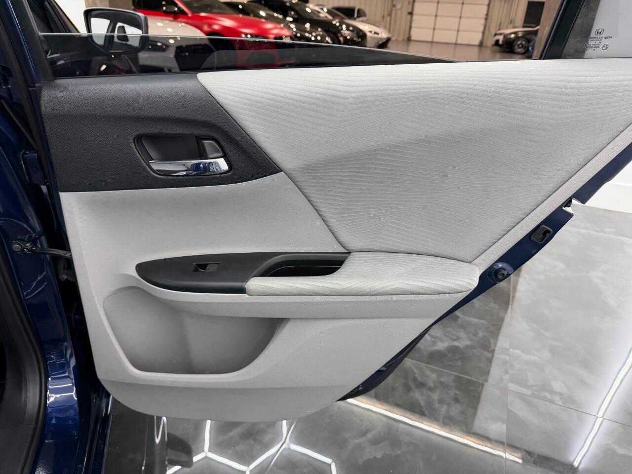 Honda Accord LX Sedan CVT 2015