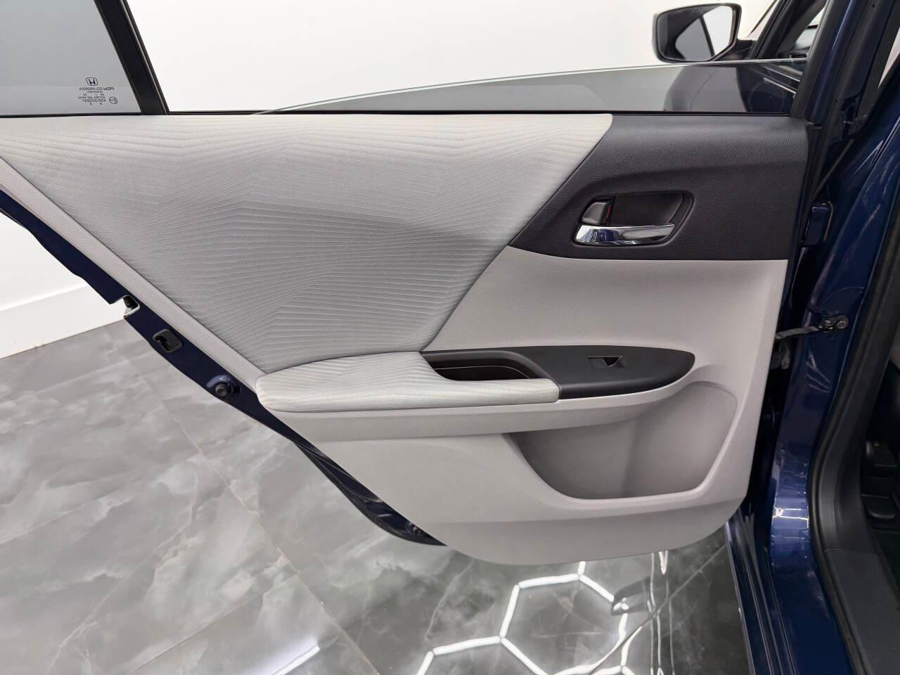 Honda Accord LX Sedan CVT 2015