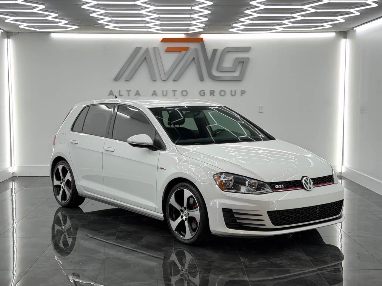 Volkswagen Golf GTI S 6A 4-Door 2017