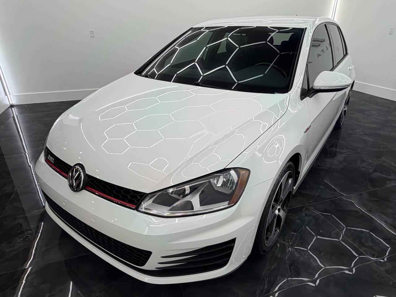 Volkswagen Golf GTI S 6A 4-Door 2017
