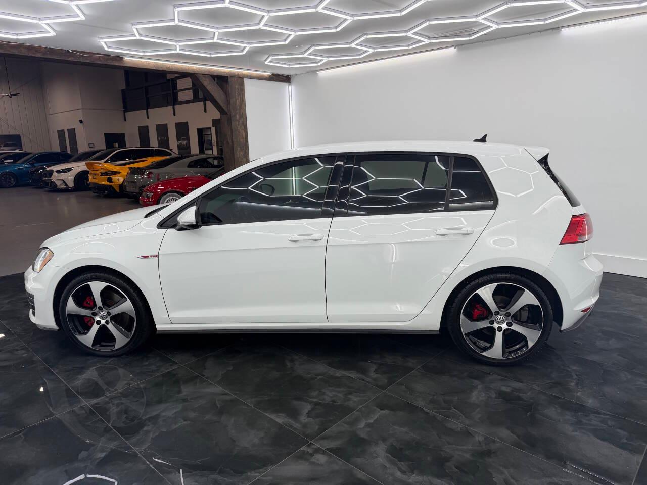 Volkswagen Golf GTI S 6A 4-Door 2017