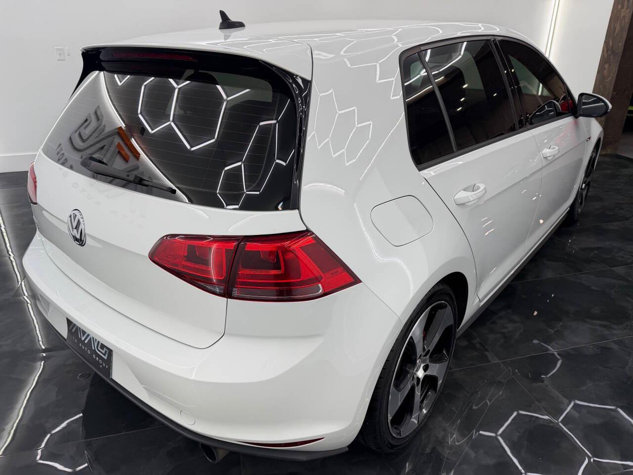 Volkswagen Golf GTI S 6A 4-Door 2017