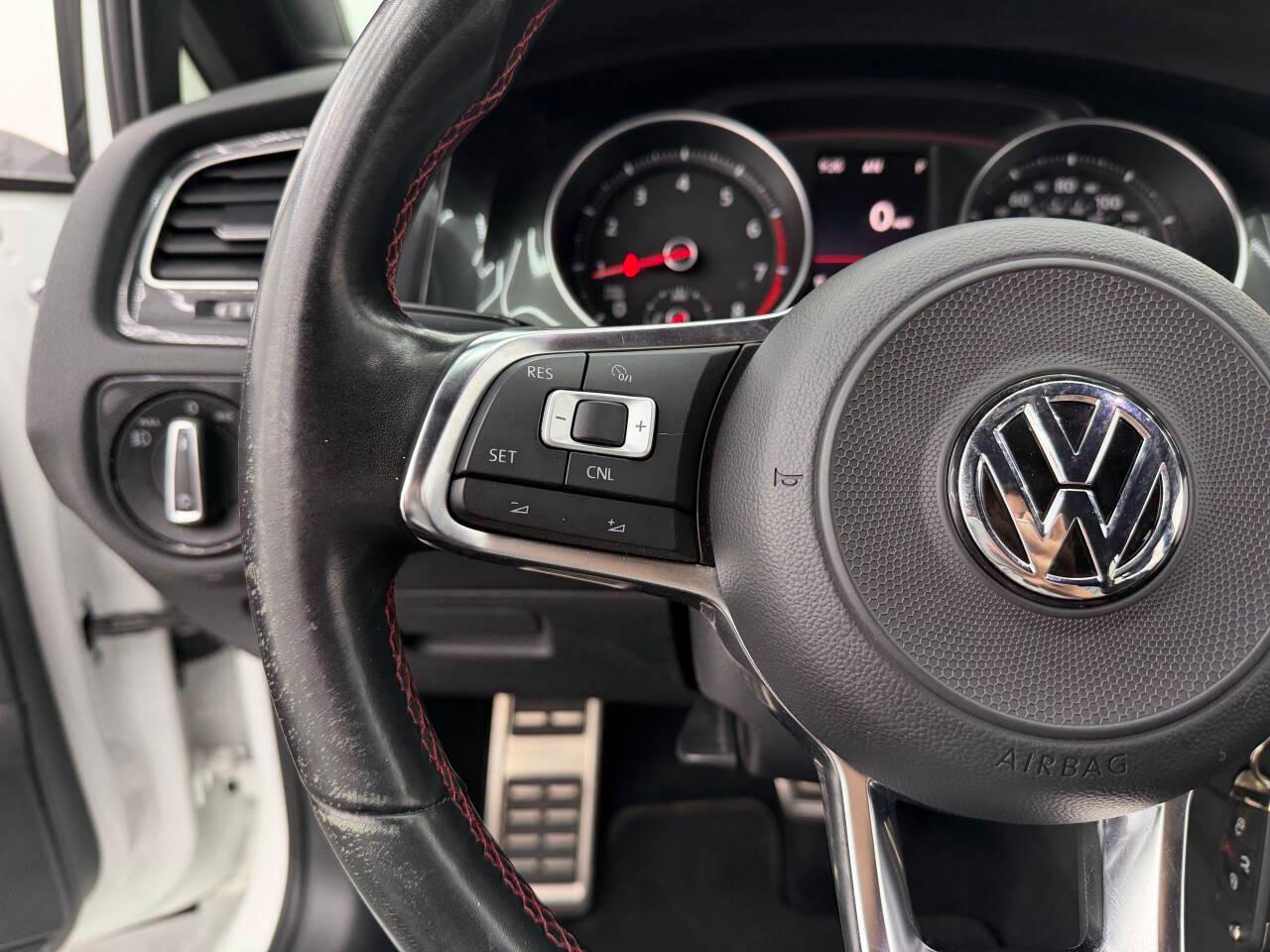 Volkswagen Golf GTI S 6A 4-Door 2017