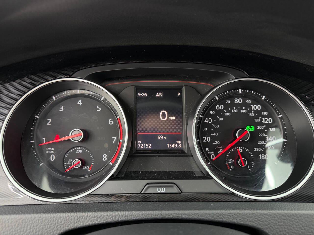 Volkswagen Golf GTI S 6A 4-Door 2017