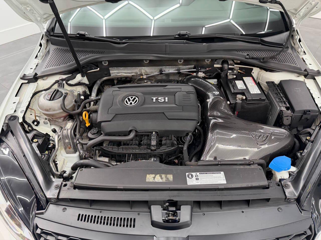 Volkswagen Golf GTI S 6A 4-Door 2017