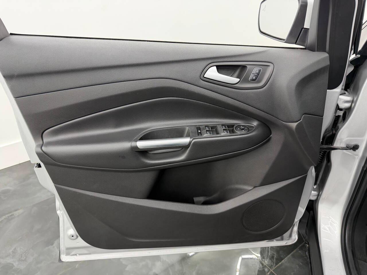Ford Escape SE FWD 2017