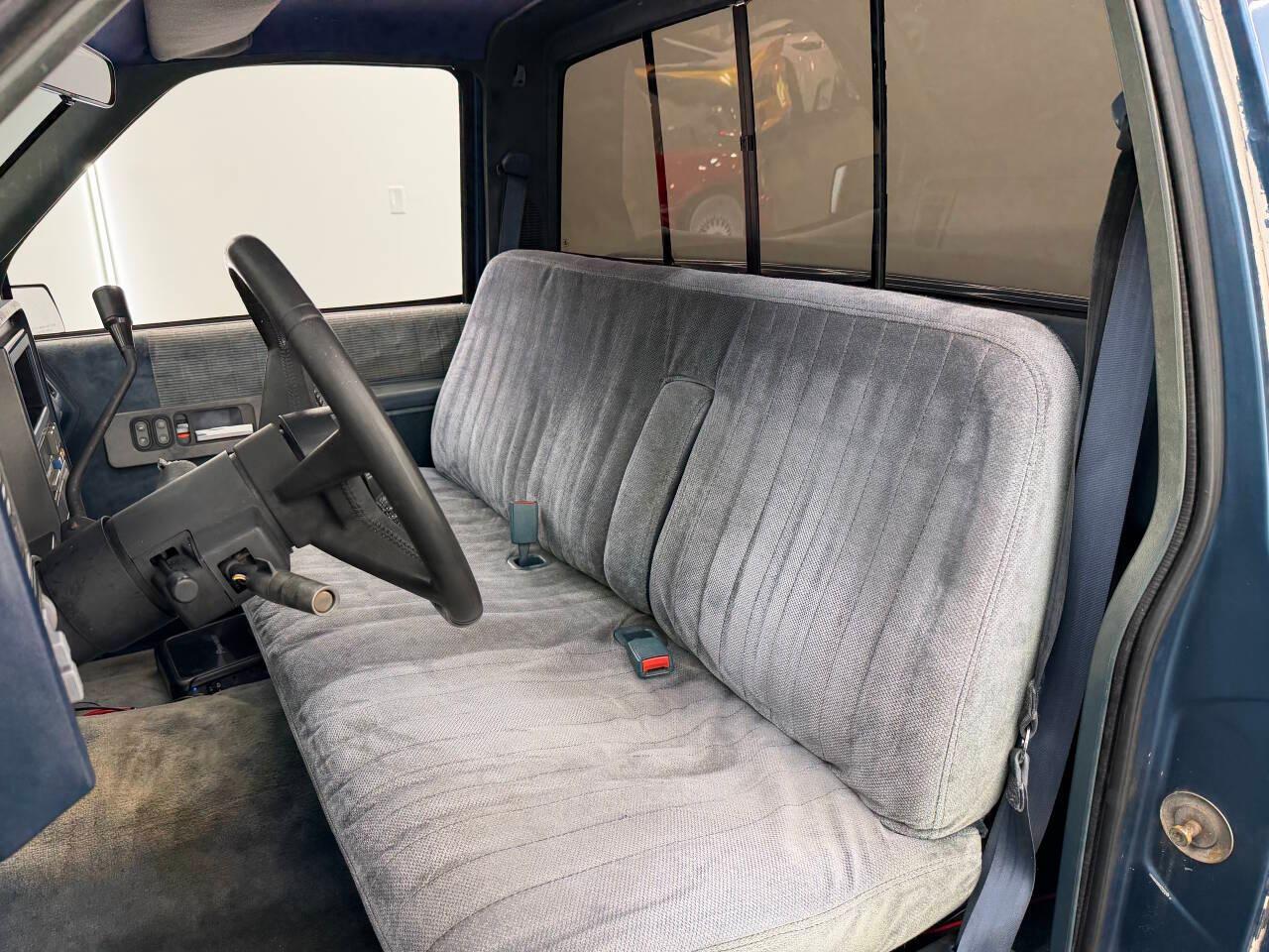 Chevrolet C/K 1500 Reg. Cab W/T 8-ft. bed 2WD 1991