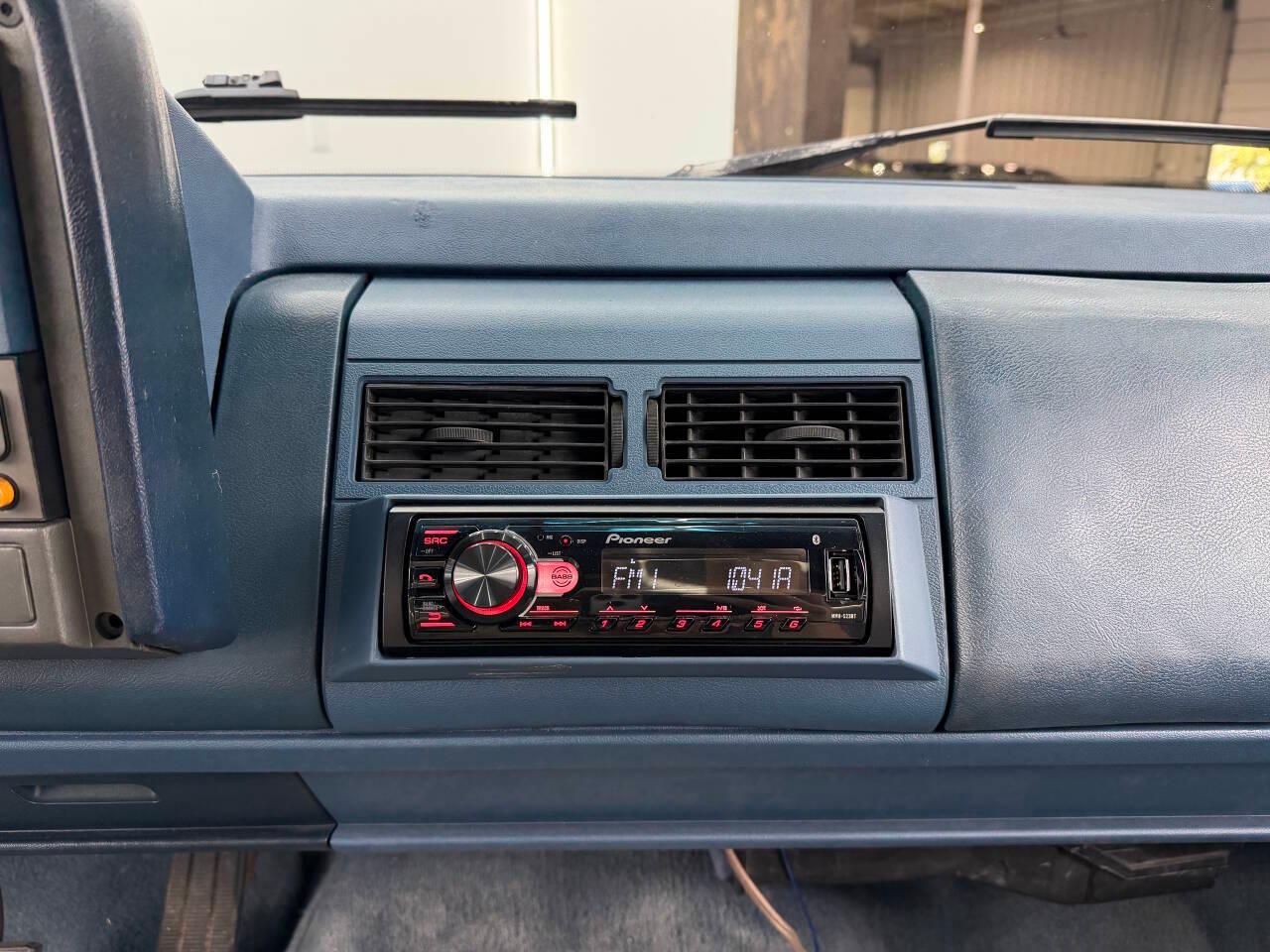 Chevrolet C/K 1500 Reg. Cab W/T 8-ft. bed 2WD 1991
