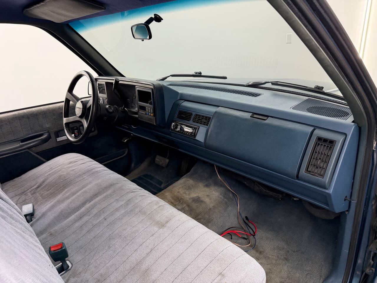 Chevrolet C/K 1500 Reg. Cab W/T 8-ft. bed 2WD 1991