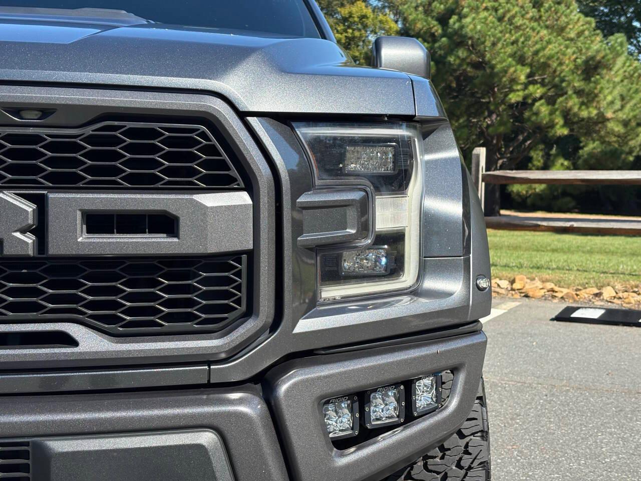 Ford F-150 Raptor SuperCrew 4WD 2019