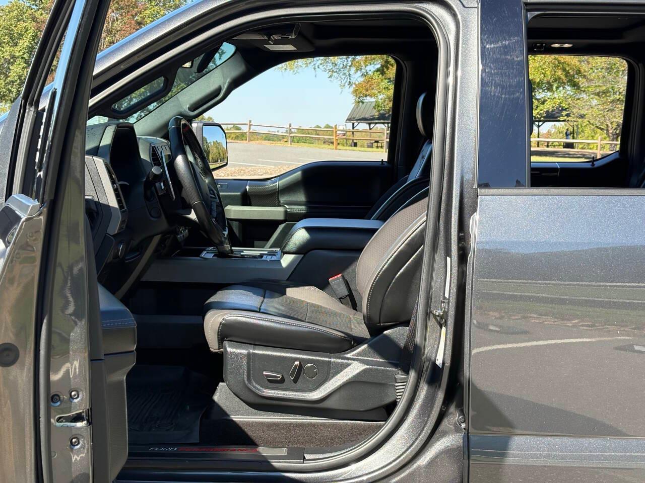 Ford F-150 Raptor SuperCrew 4WD 2019