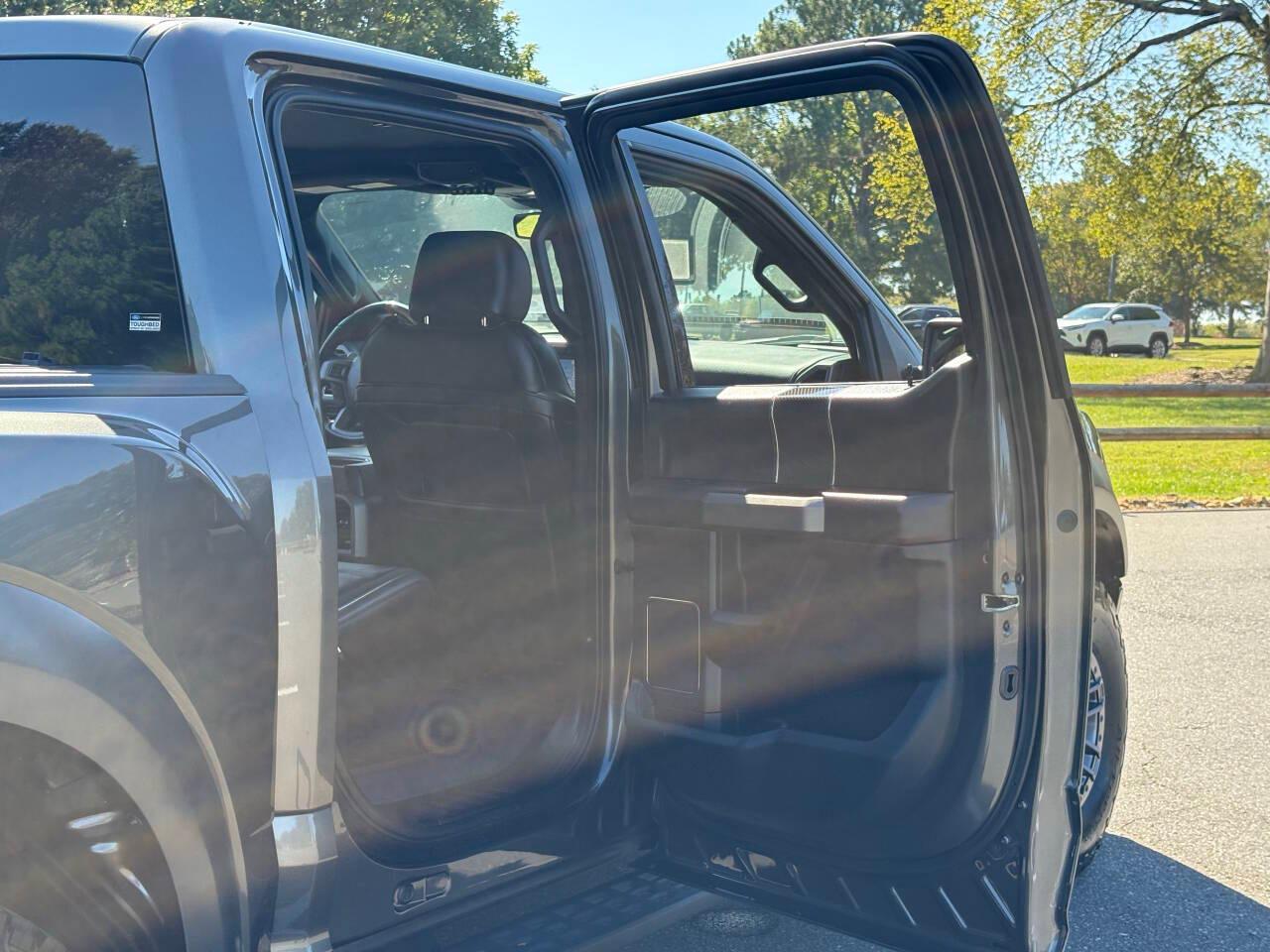 Ford F-150 Raptor SuperCrew 4WD 2019