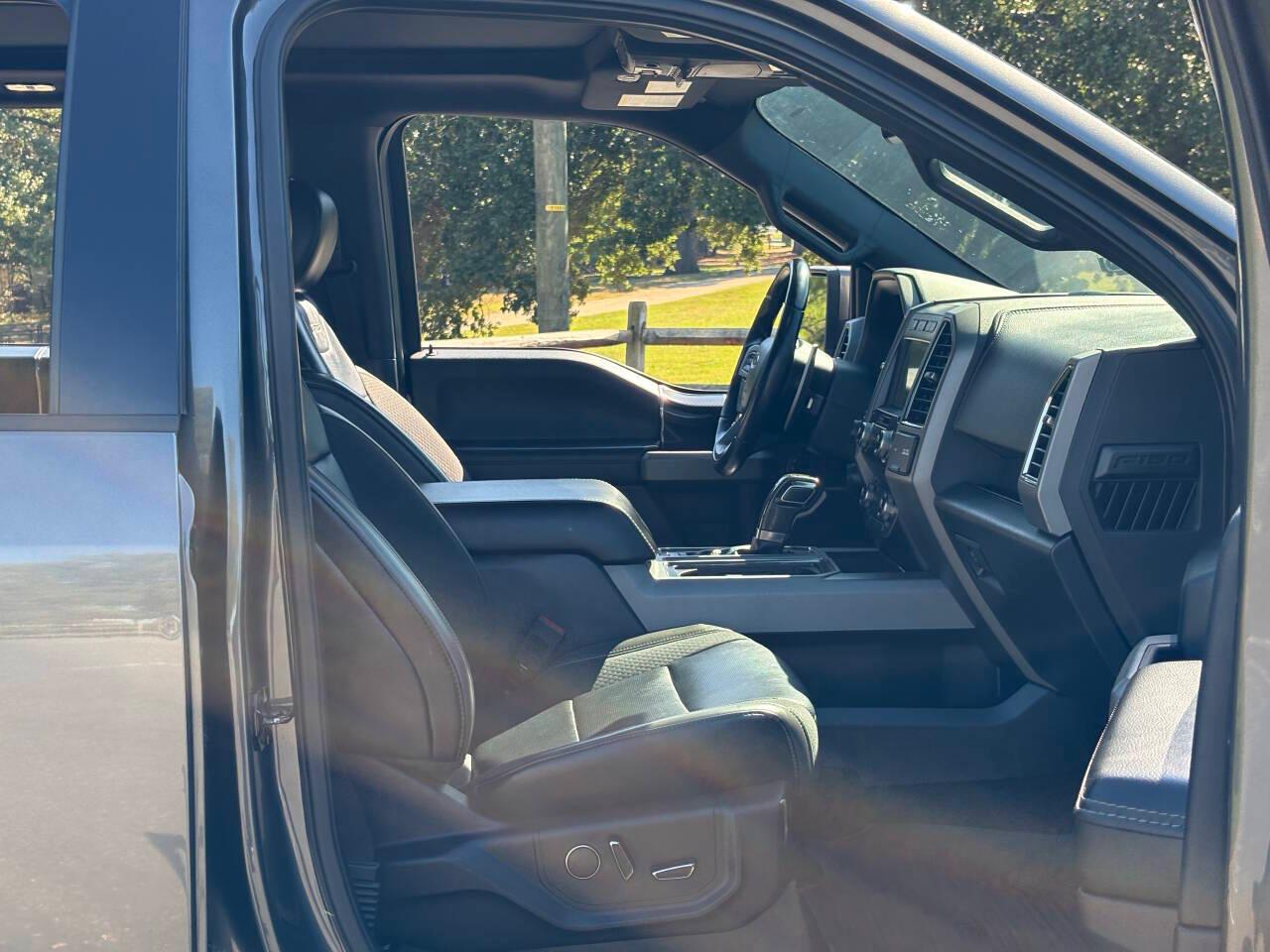 Ford F-150 Raptor SuperCrew 4WD 2019