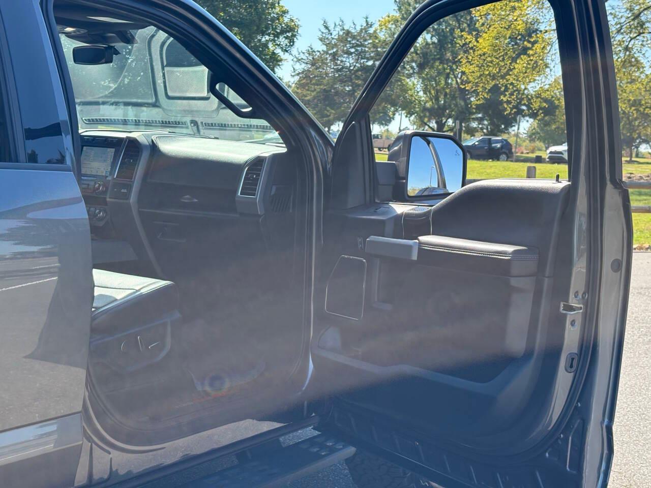 Ford F-150 Raptor SuperCrew 4WD 2019