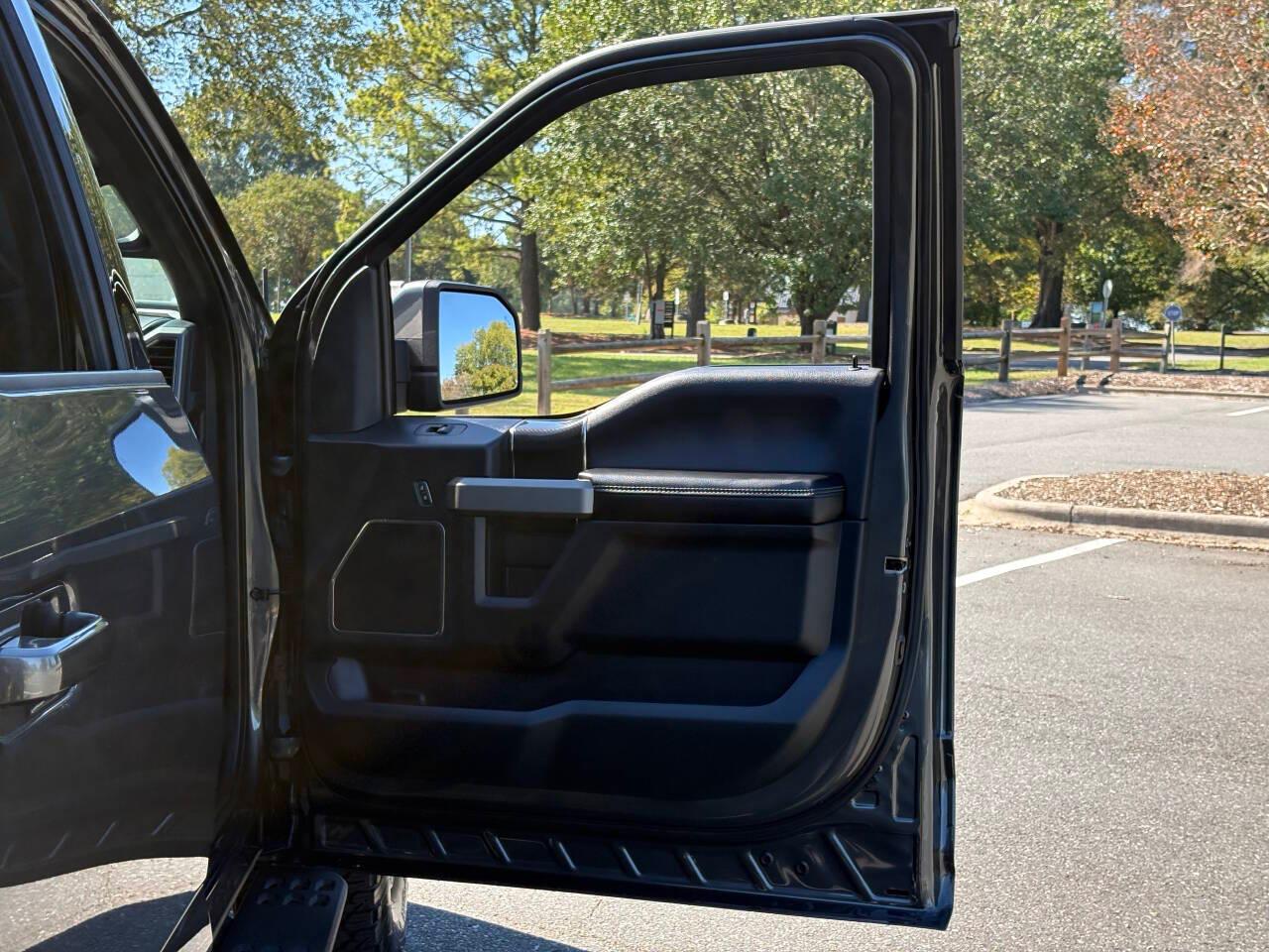 Ford F-150 Raptor SuperCrew 4WD 2019