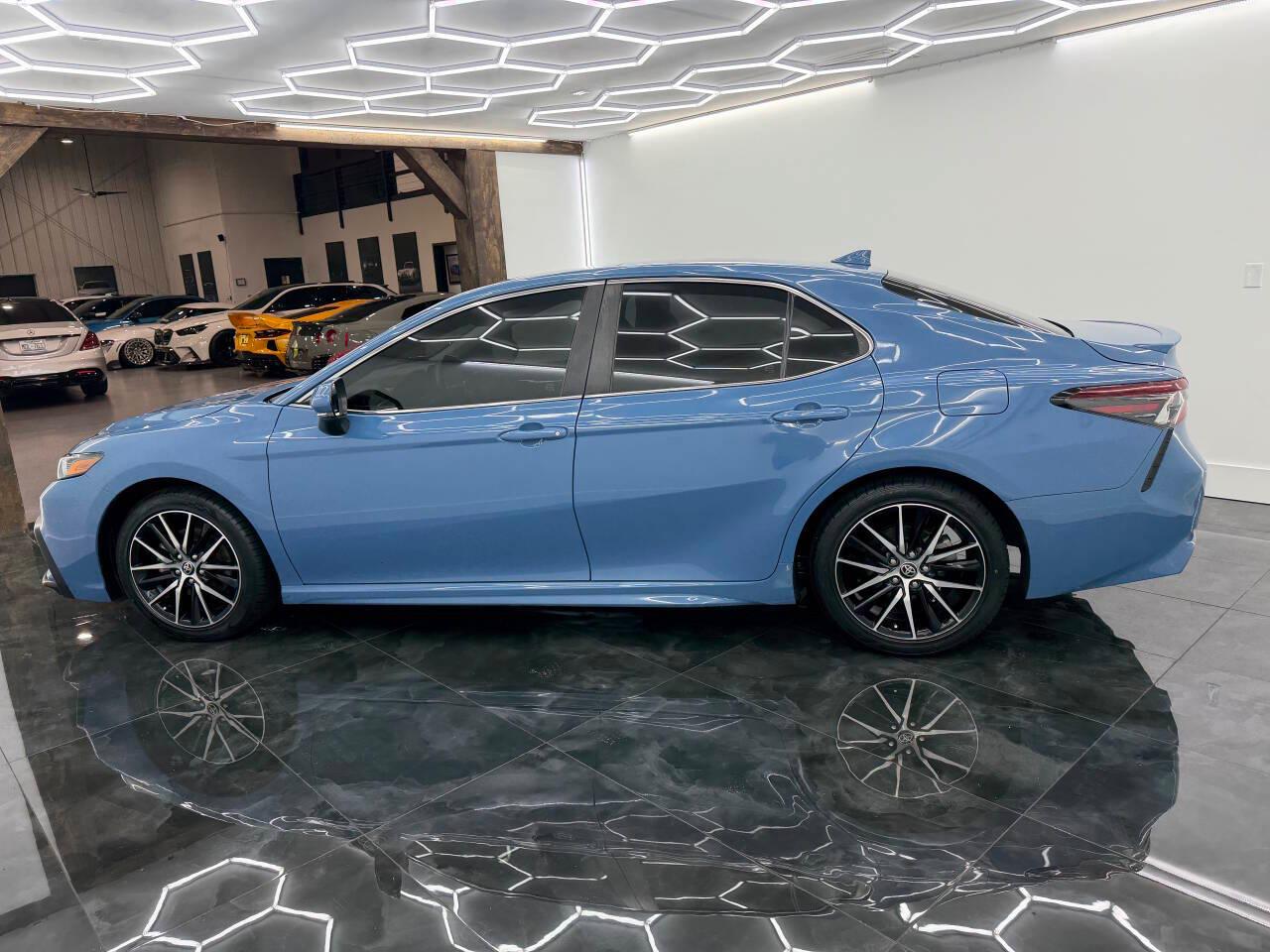 Toyota Camry SE Nightshade Edition 2024