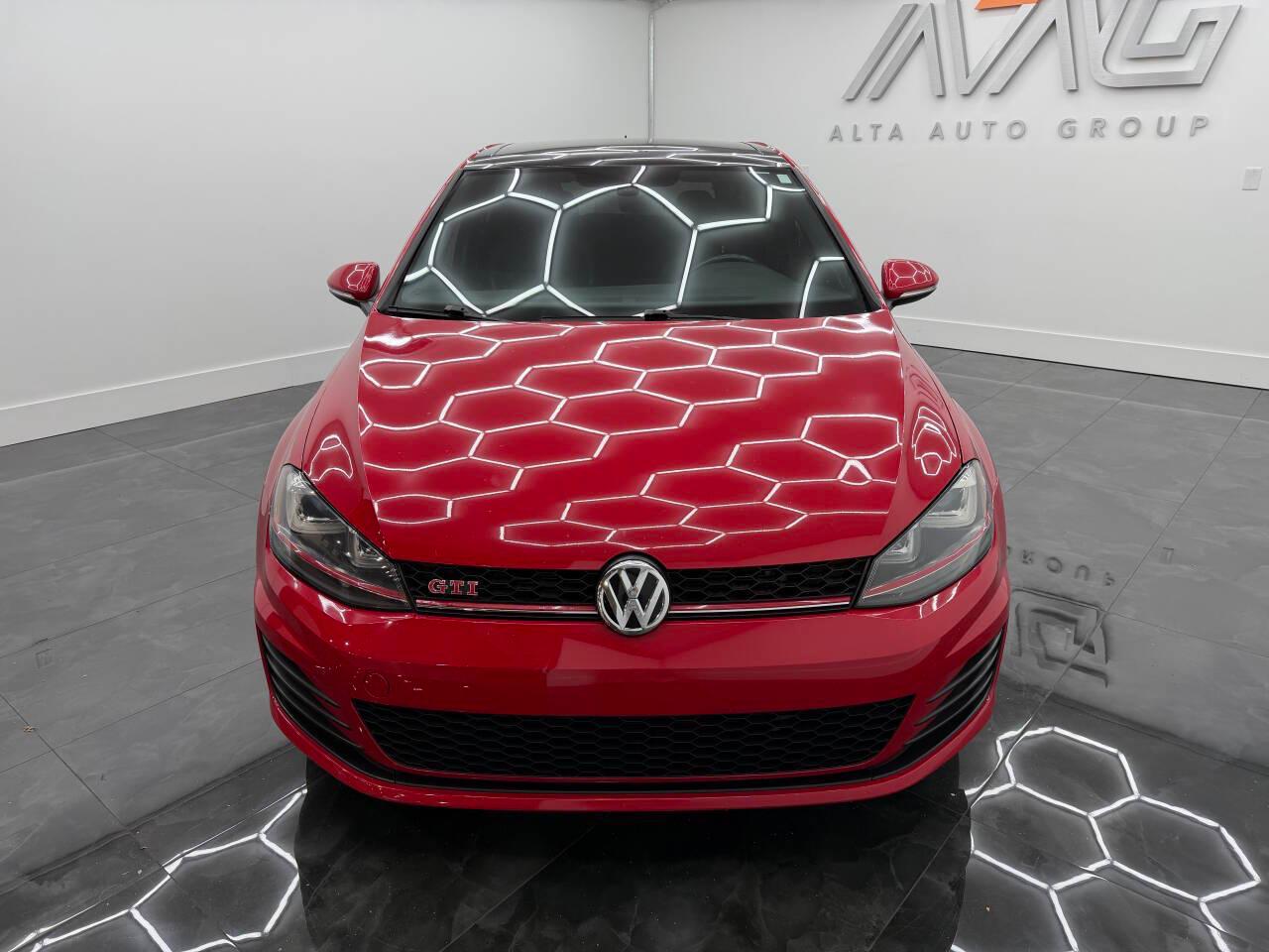 Volkswagen Golf GTI SE 6M 4-Door 2017